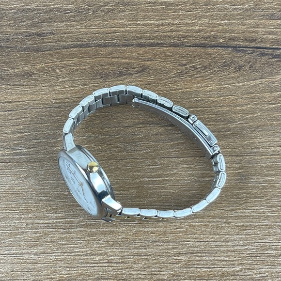 Timex Women's Two Tone Indiglo WR30M Stainless Steel Watch - Picture 4 of 10